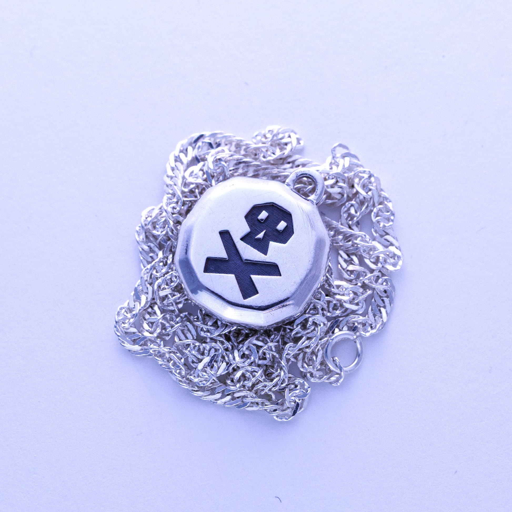 Death Rune Entanchs Death Rune Pendant - BLACK | Handcrafted OSRS Jewellery – Konara Jewellery